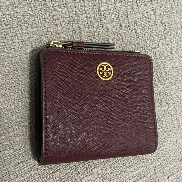 Tory burch hot sale robinson mini wallet